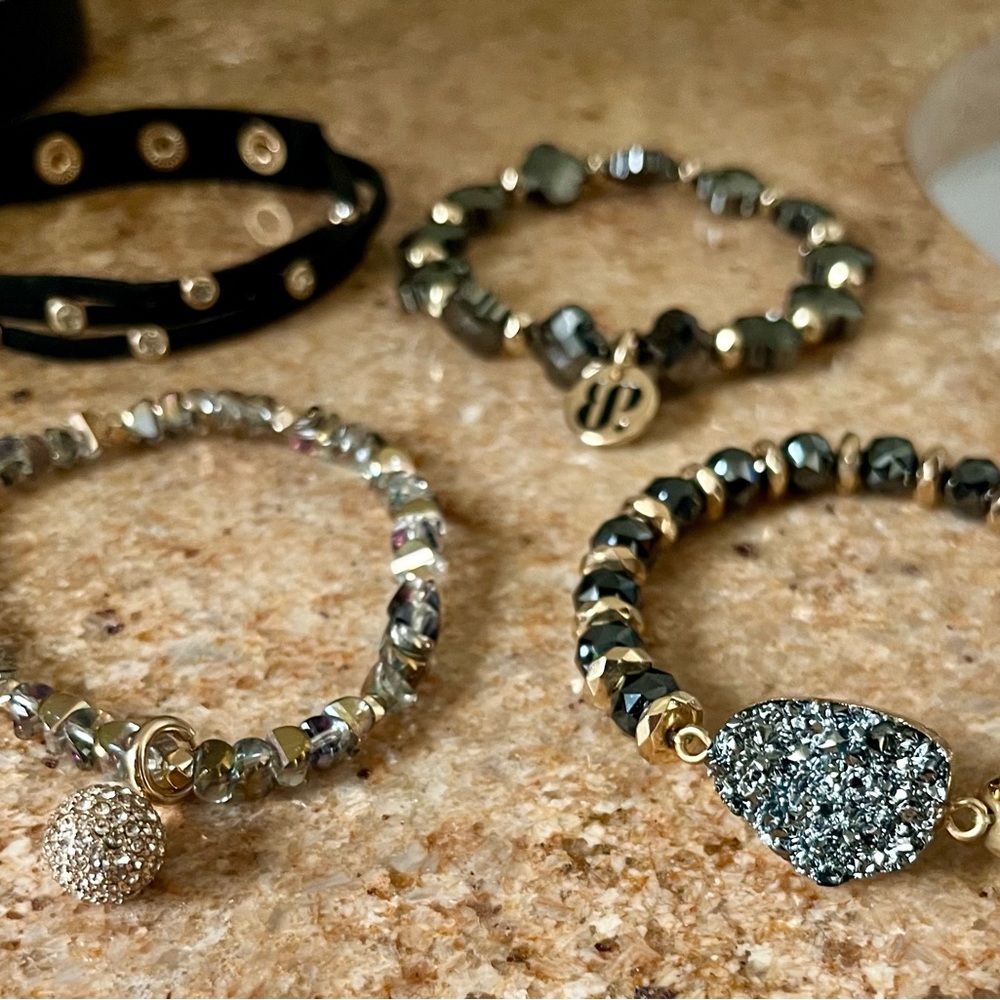 Bomb Party New Year’s Eve Bash Retro Stack w/Removable Diamond CZ Ball Charm! - Picture 8 of 12